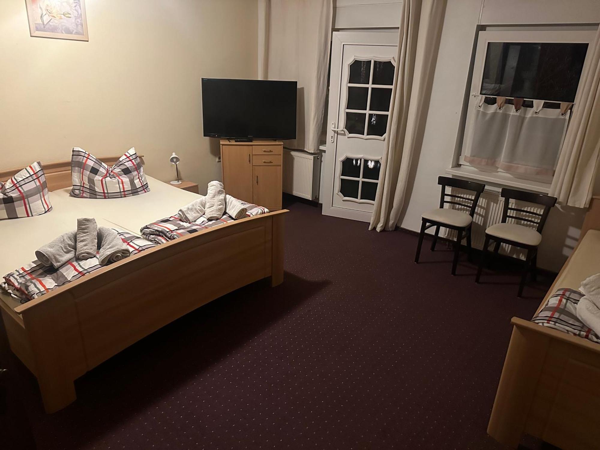 Motel Zur Festwiese Gierstädt エクステリア 写真