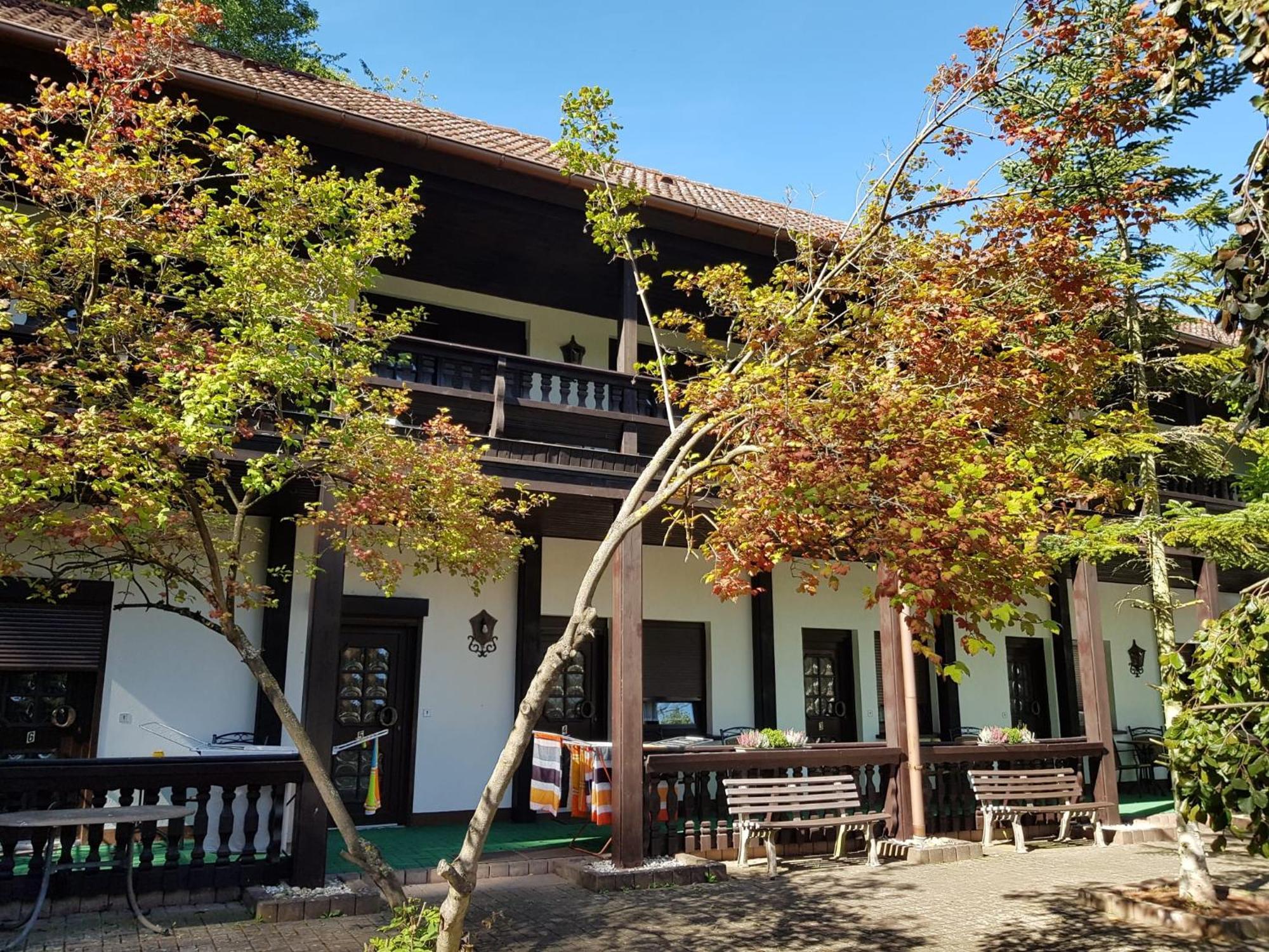 Motel Zur Festwiese Gierstädt エクステリア 写真