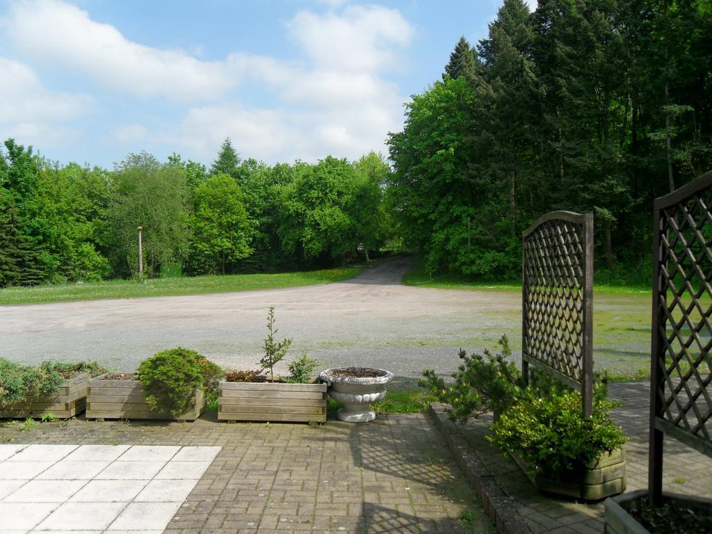 Motel Zur Festwiese Gierstädt エクステリア 写真