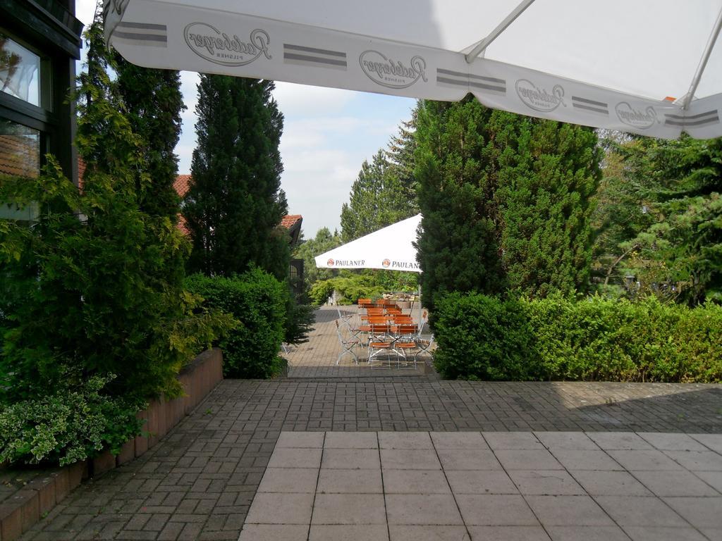 Motel Zur Festwiese Gierstädt エクステリア 写真