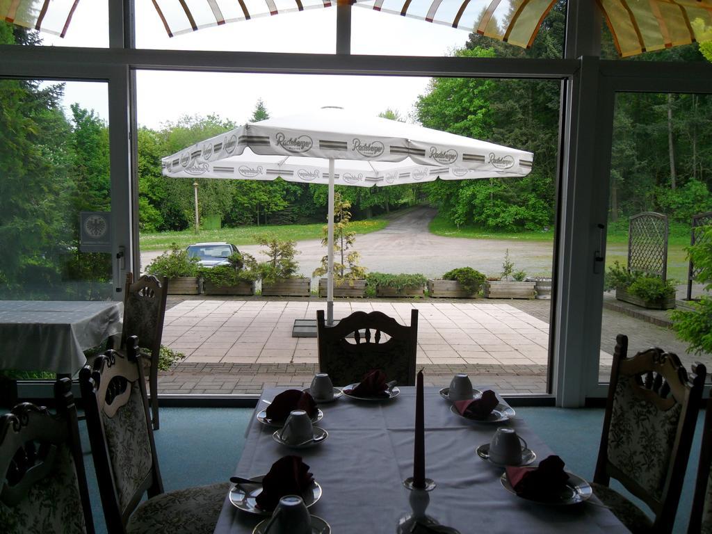 Motel Zur Festwiese Gierstädt エクステリア 写真
