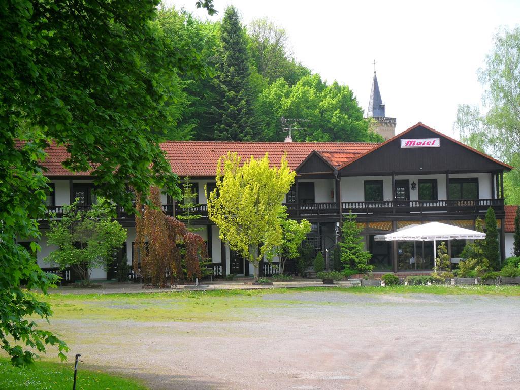 Motel Zur Festwiese Gierstädt エクステリア 写真
